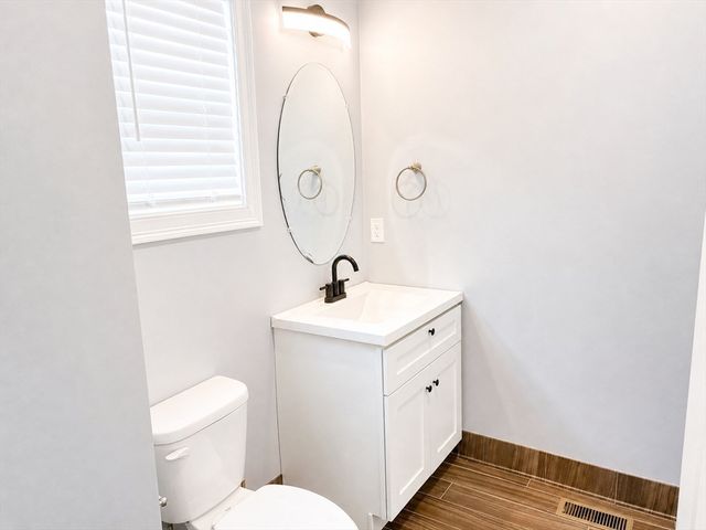 16 Caprera Rd 16, Worcester, MA 01604
