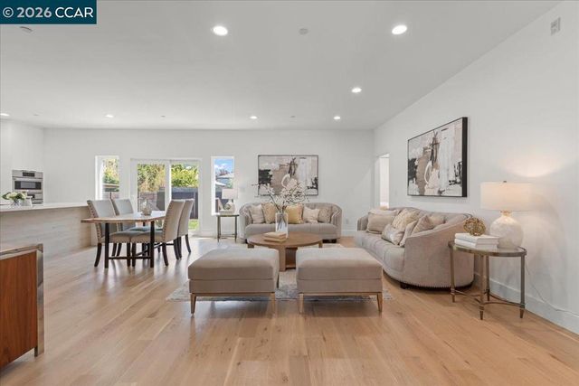 714 4Th Ave, San Bruno, CA 94066