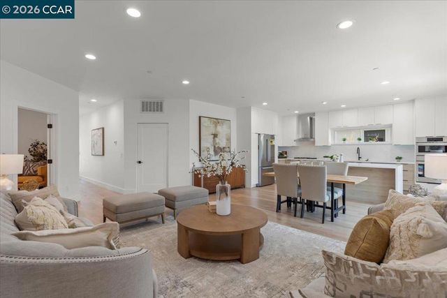 714 4Th Ave, San Bruno, CA 94066