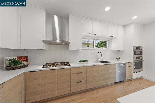 714 4Th Ave, San Bruno, CA 94066