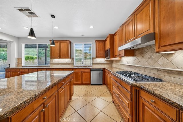 37663 Botanica Place, Murrieta, CA 92562