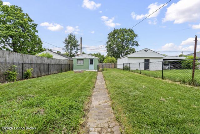 824 E Burnett Ave, Louisville, KY 40217