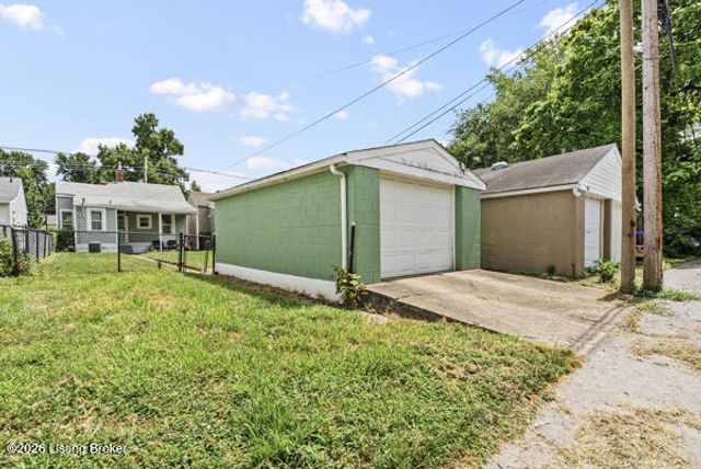 824 E Burnett Ave, Louisville, KY 40217