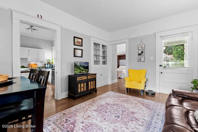 824 E Burnett Ave, Louisville, KY 40217