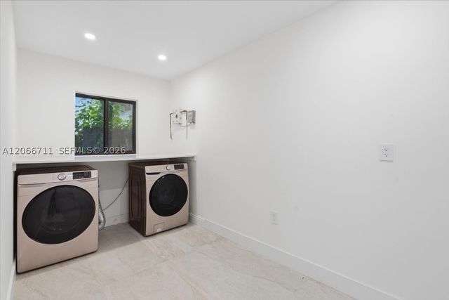 1215 NE 110th St, Miami, FL 33161