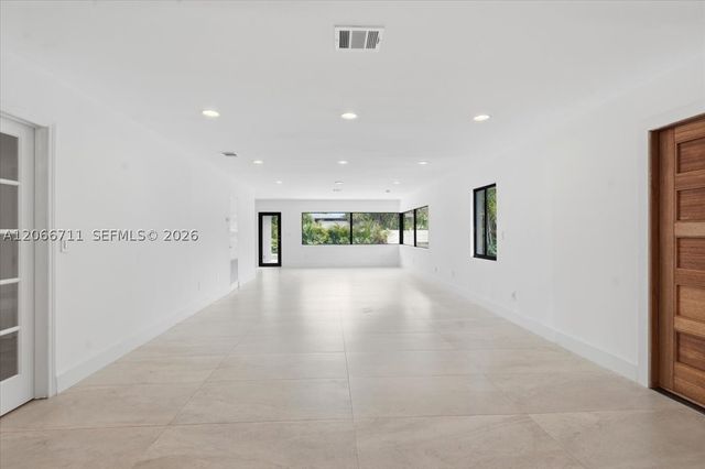 1215 NE 110th St, Miami, FL 33161