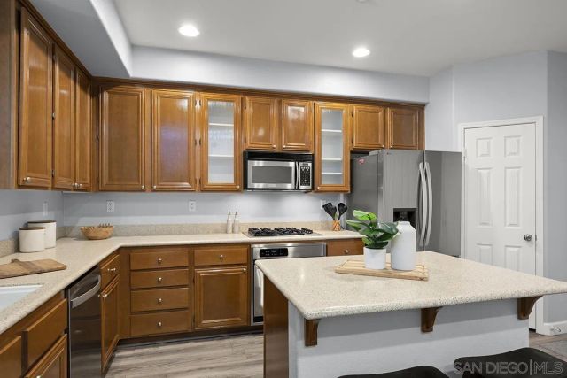 7885 Via Montebello 2, San Diego, CA 92129