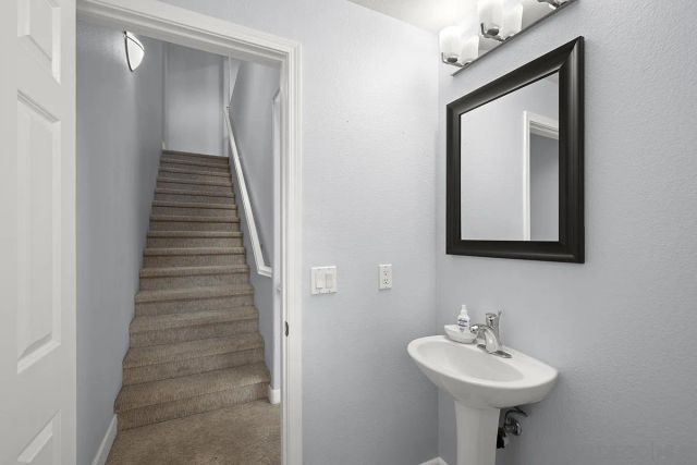 7885 Via Montebello 2, San Diego, CA 92129