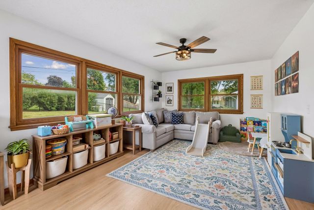 2150 Aquila Avenue N, Golden Valley, MN 55427
