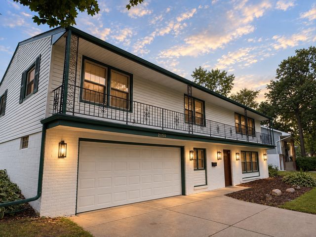 2150 Aquila Avenue N, Golden Valley, MN 55427