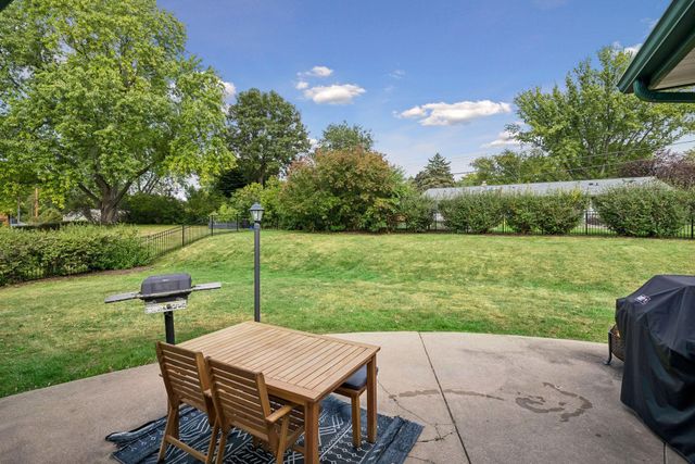 2150 Aquila Avenue N, Golden Valley, MN 55427