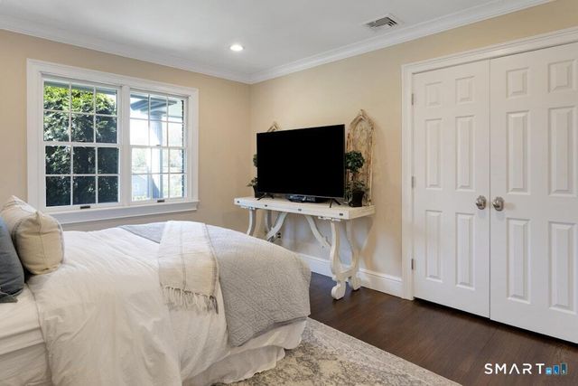 20 Brushwood Road, Stamford, CT 06903