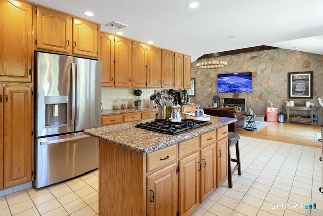 20 Brushwood Road, Stamford, CT 06903