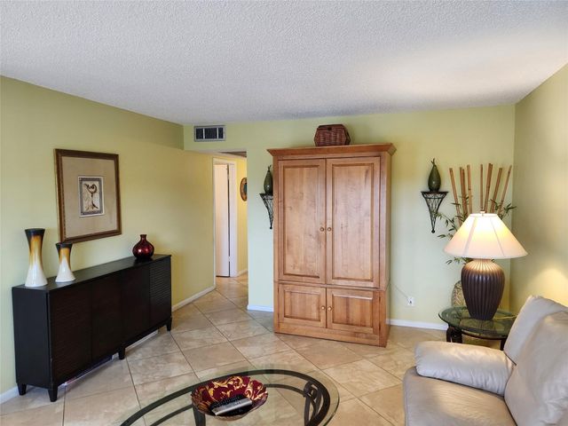 74 Preston, Boca Raton, FL 33434