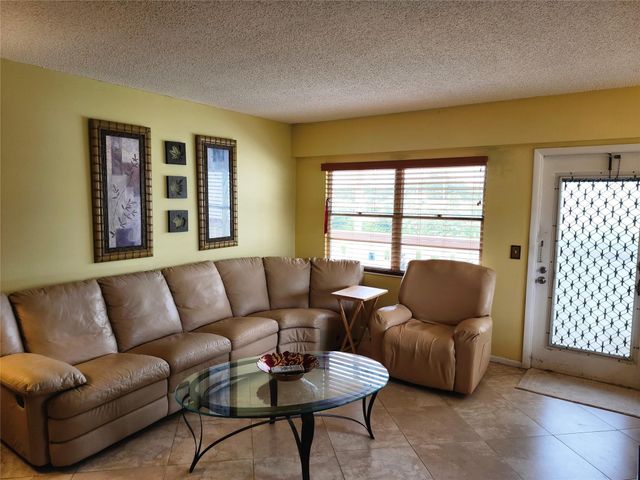74 Preston, Boca Raton, FL 33434