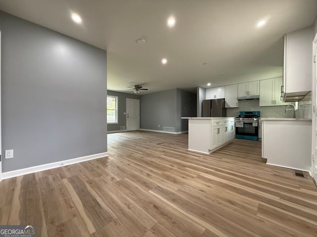 2379 Prestige Square, Morrow, GA 30260