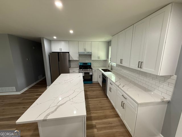 2379 Prestige Square, Morrow, GA 30260