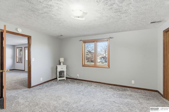 2504 Century Road, Bellevue, NE 68123