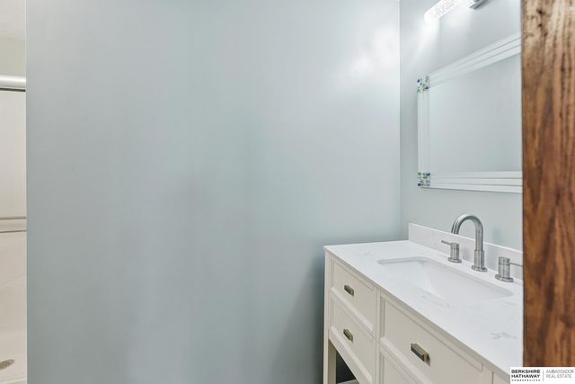 2504 Century Road, Bellevue, NE 68123