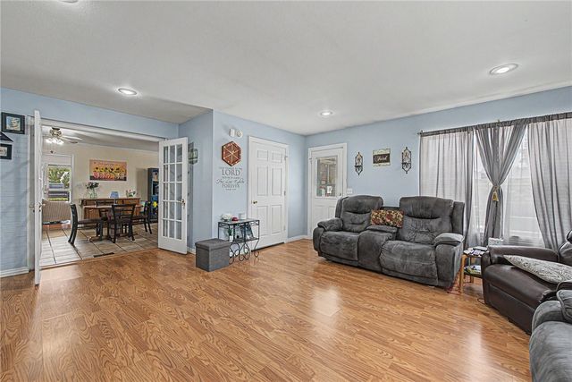 1104 Pine Street, Rogers, AR 72756