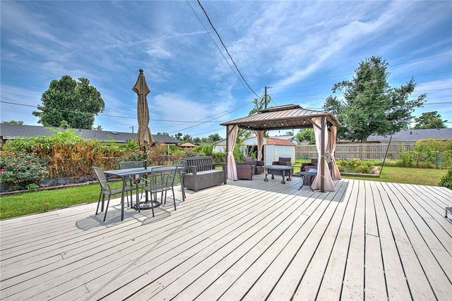 1104 Pine Street, Rogers, AR 72756