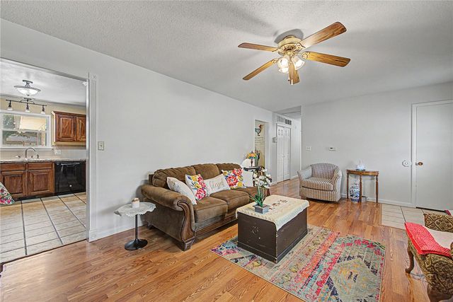 1104 Pine Street, Rogers, AR 72756