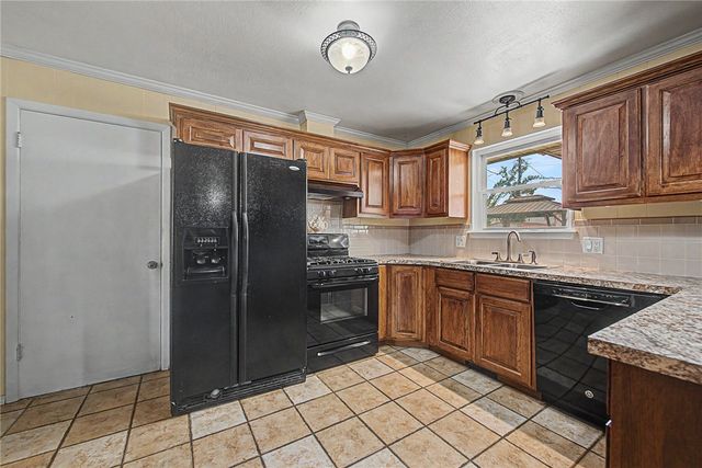 1104 Pine Street, Rogers, AR 72756
