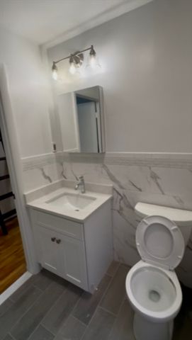 145 Pearl St 03, Boston, MA 02110