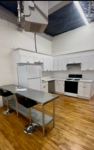 145 Pearl St 03, Boston, MA 02110