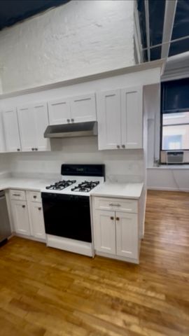 145 Pearl St 03, Boston, MA 02110