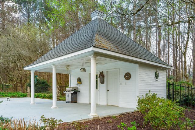 1025 Cedar Springs Road, Athens, TN 37303