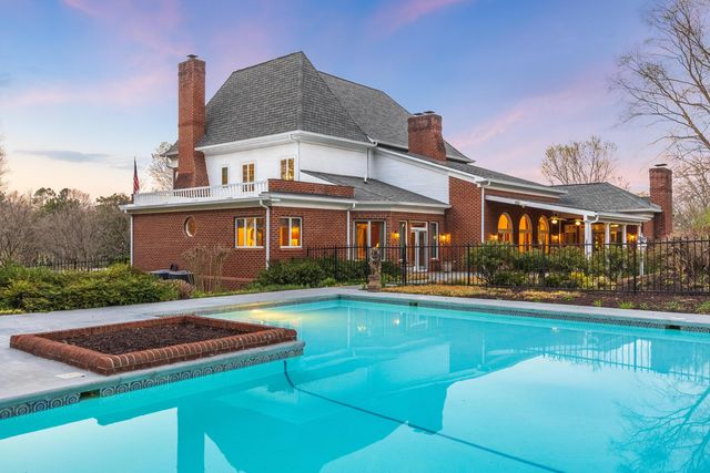 1025 Cedar Springs Road, Athens, TN 37303