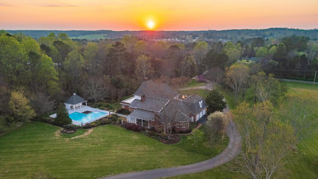 1025 Cedar Springs Road, Athens, TN 37303