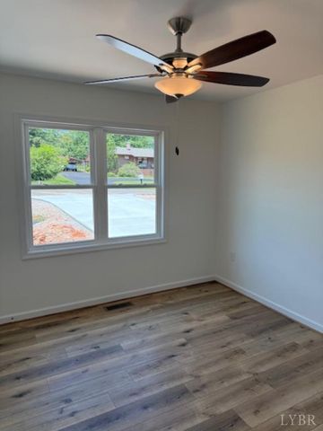 166 Plant Drive, Appomattox, VA 24522