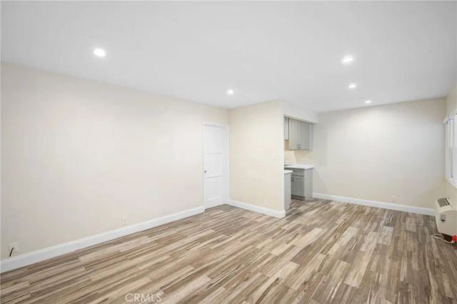 2930 Fairmount Avenue B, La Crescenta, CA 91214