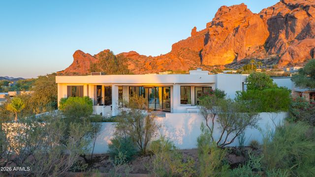 5724 N ECHO CANYON Drive, Phoenix, AZ 85018