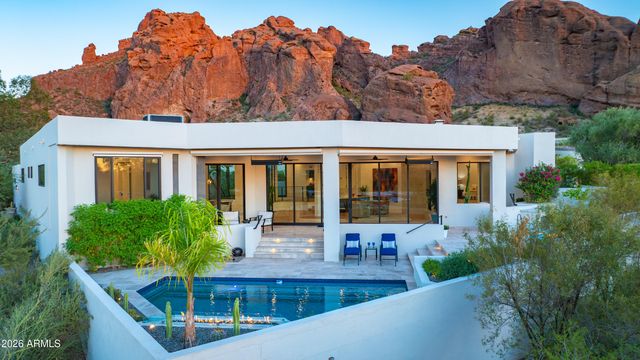 5724 N ECHO CANYON Drive, Phoenix, AZ 85018