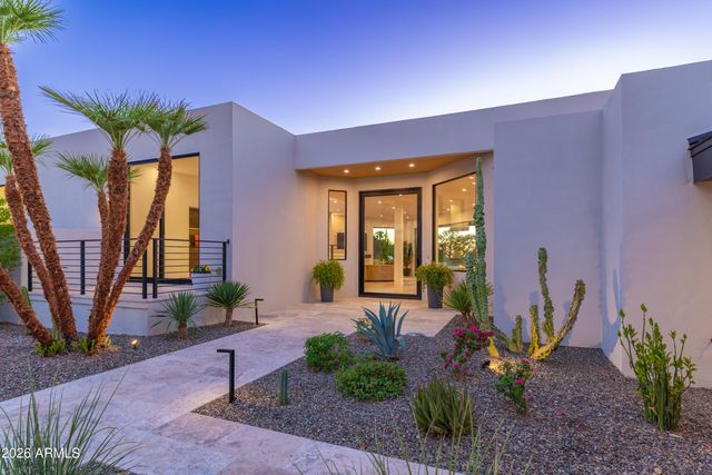 5724 N ECHO CANYON Drive, Phoenix, AZ 85018