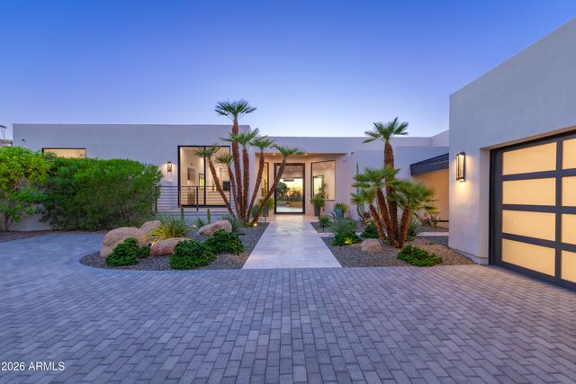 5724 N ECHO CANYON Drive, Phoenix, AZ 85018