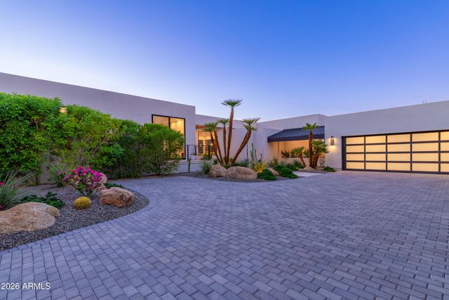 5724 N ECHO CANYON Drive, Phoenix, AZ 85018