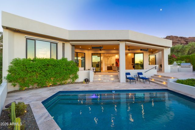 5724 N ECHO CANYON Drive, Phoenix, AZ 85018