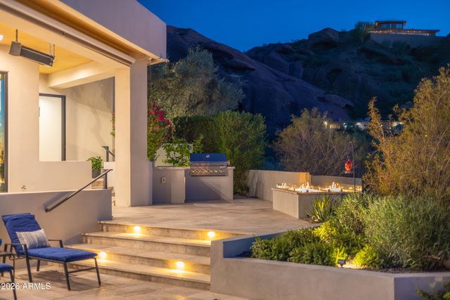 5724 N ECHO CANYON Drive, Phoenix, AZ 85018