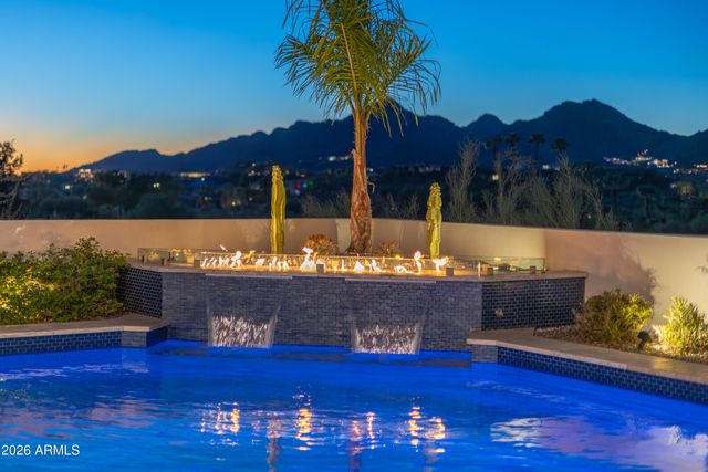 5724 N ECHO CANYON Drive, Phoenix, AZ 85018