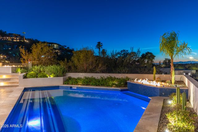 5724 N ECHO CANYON Drive, Phoenix, AZ 85018