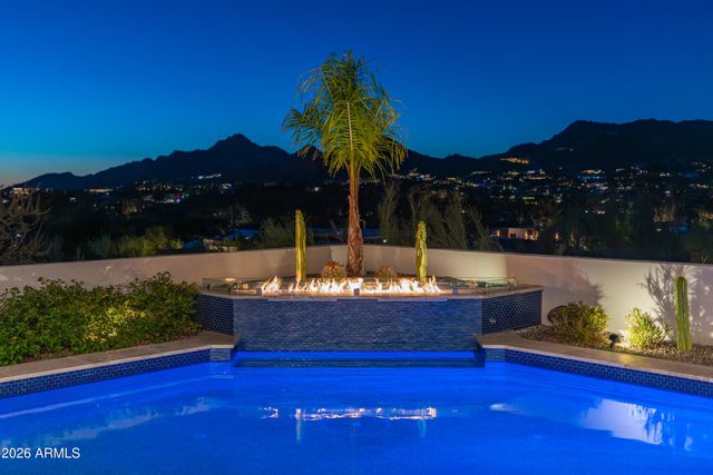 5724 N ECHO CANYON Drive, Phoenix, AZ 85018