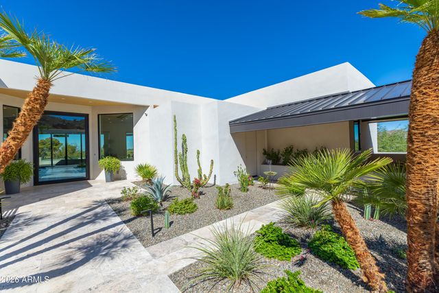 5724 N ECHO CANYON Drive, Phoenix, AZ 85018