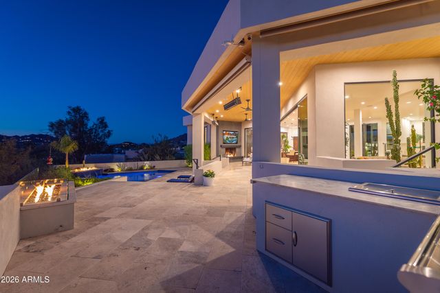 5724 N ECHO CANYON Drive, Phoenix, AZ 85018