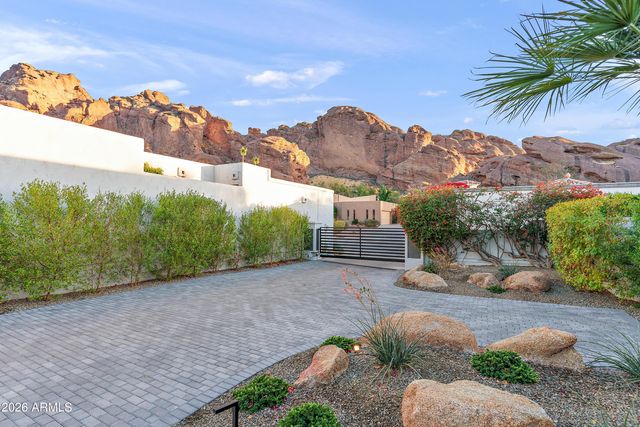 5724 N ECHO CANYON Drive, Phoenix, AZ 85018