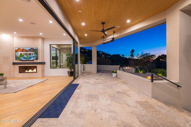 5724 N ECHO CANYON Drive, Phoenix, AZ 85018