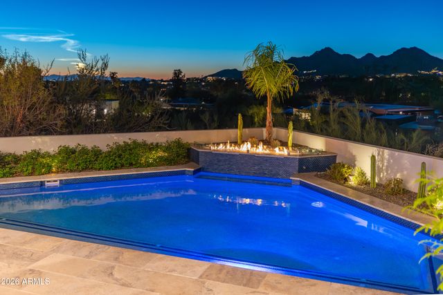 5724 N ECHO CANYON Drive, Phoenix, AZ 85018